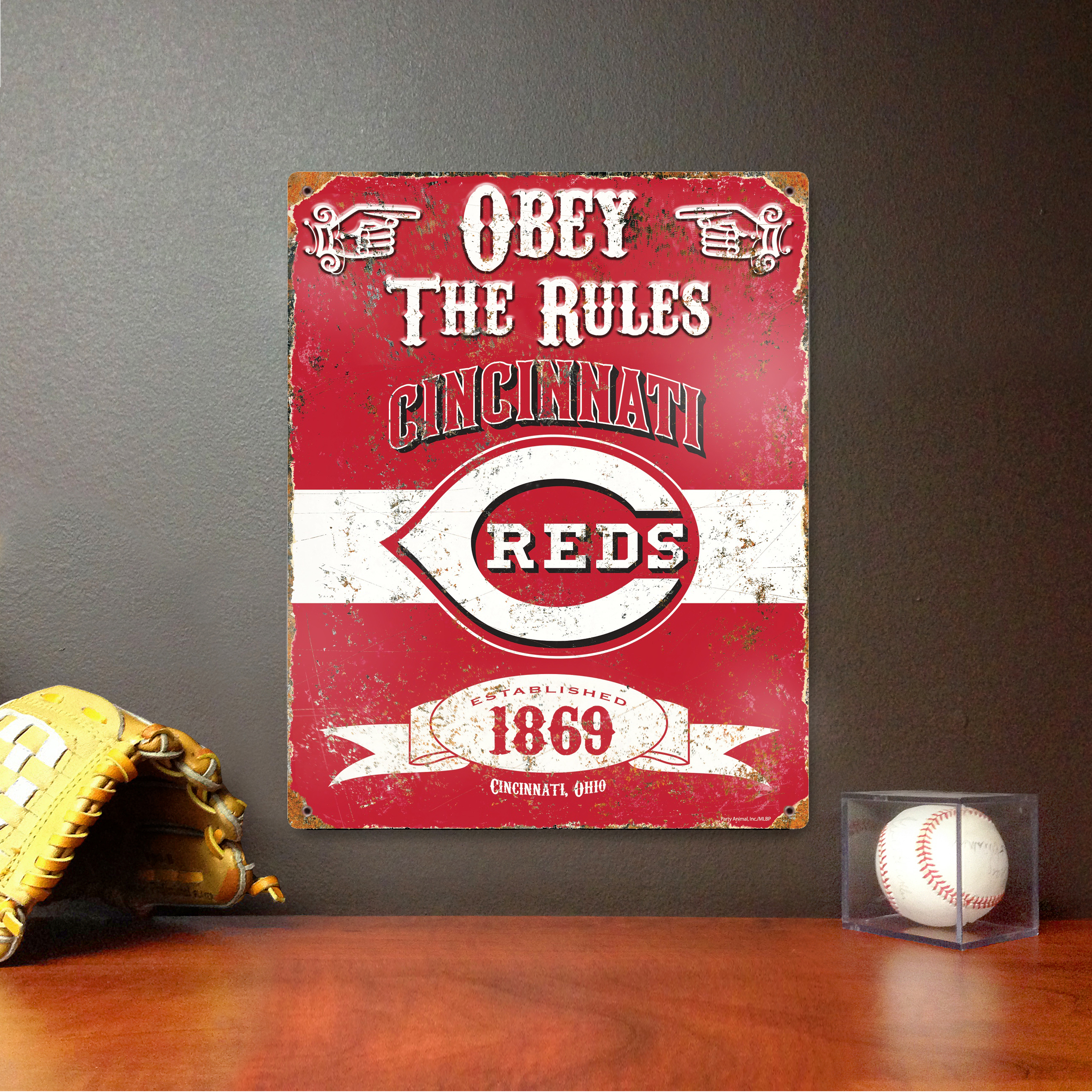 Cincinnati Reds Embossed Metal Sign